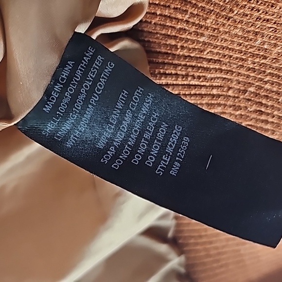 Girls Jacket - Picture 5 of 6